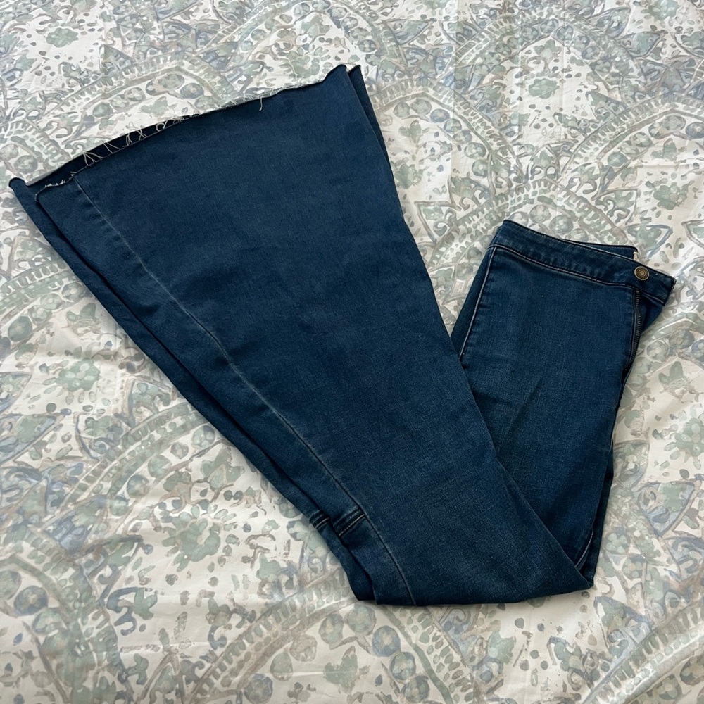 Just Float On Flare Jeans - Picture 3 of 7